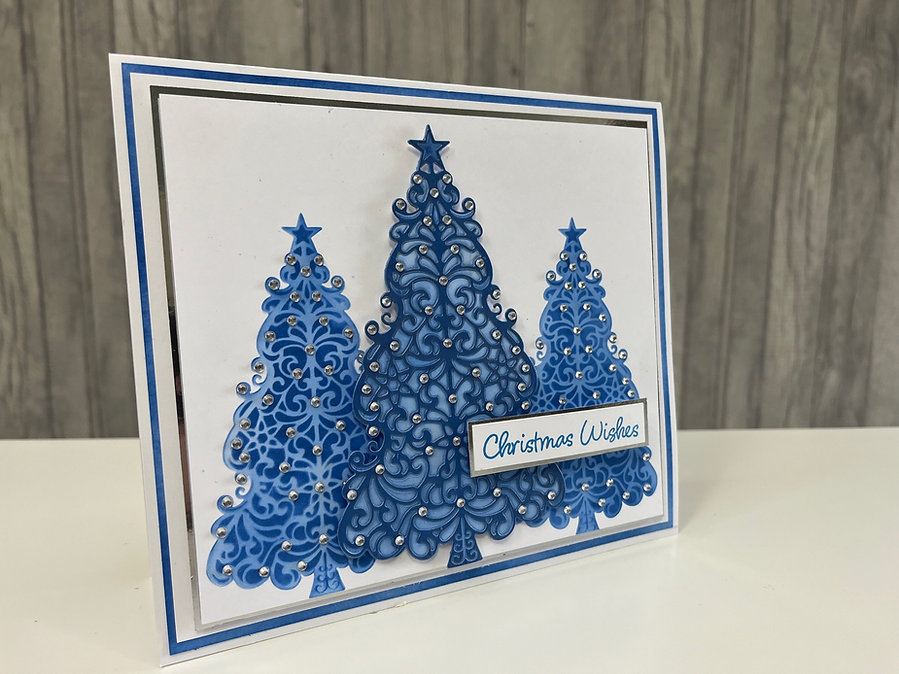 Jamie Rodgers Crafts Opulent Christmas Tree - Image 3